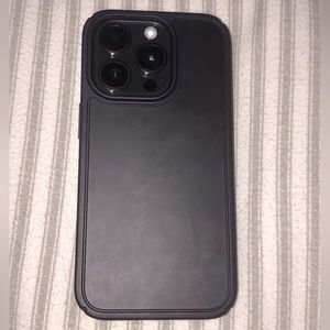 🆓Deep Purple - iPhone 15 phone case